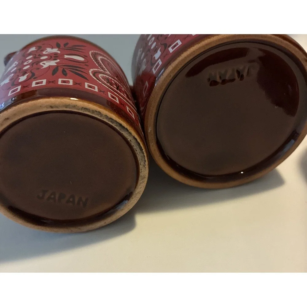 Vtg Japan Red Bandanna Brown Jug Salt And Pepper Cream And Sugar Set Western